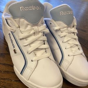 Pristine Women’s Classic White Reebok Trainers
